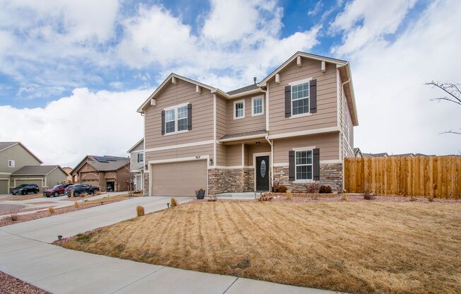 Beautiful Home in Quail Brush on Cat Tail St.