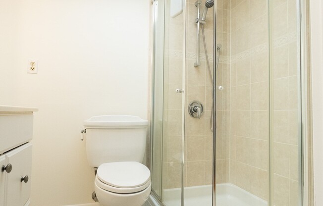 1 bed, 1 bath, 665 sqft, $2,300, Unit 20