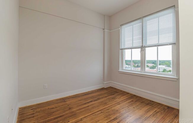 2 beds, 2 baths, 806 sqft, $1,725, Unit Unit 805