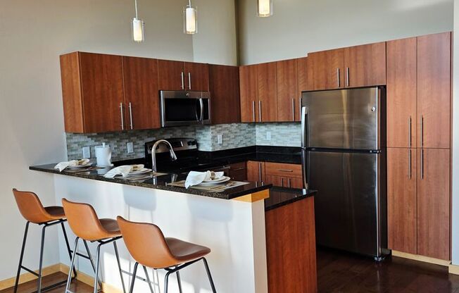 1 bed, 1.5 baths, 1,043 sqft, $2,000, Unit 102