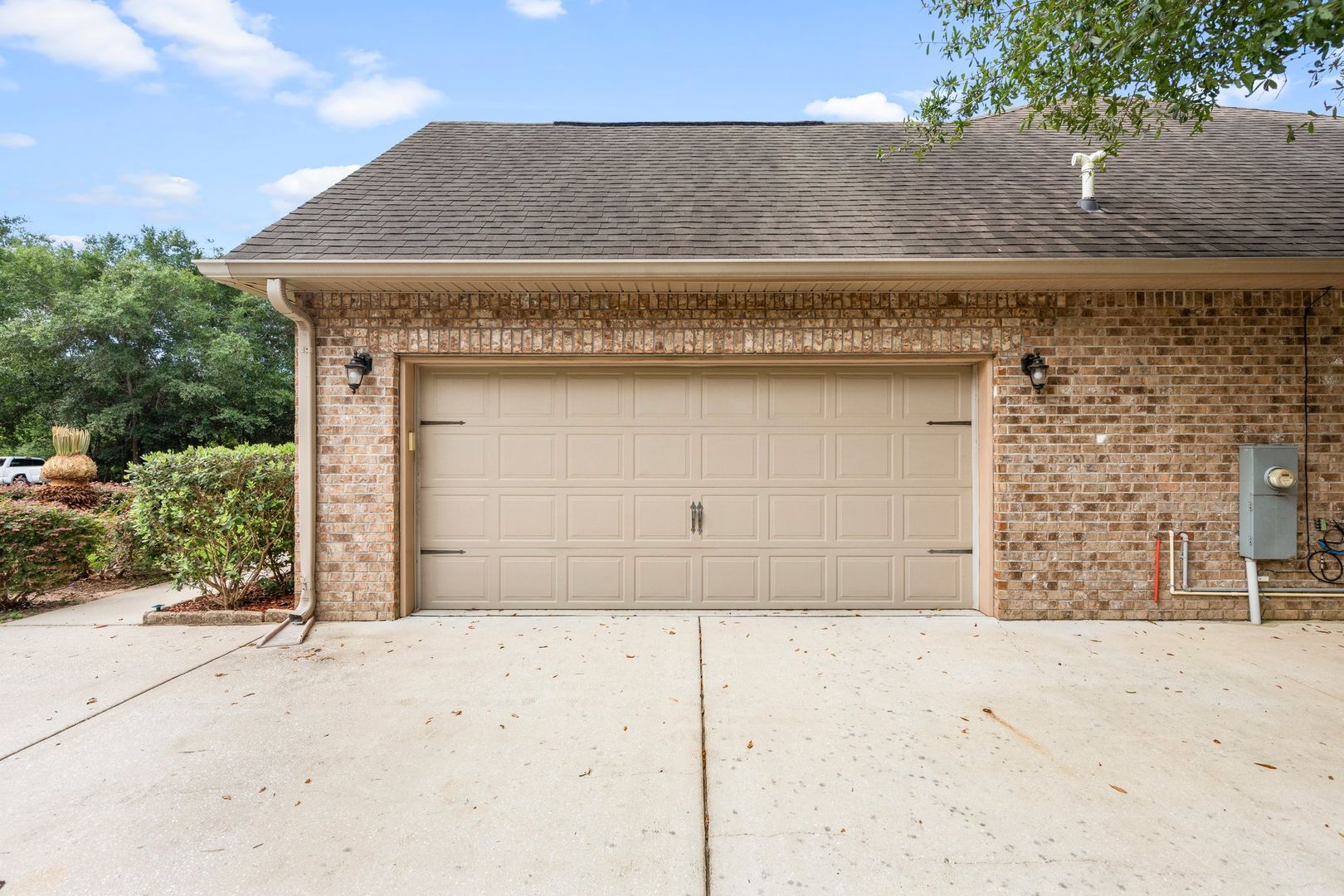 Luxury home in a premier neighborhood!
