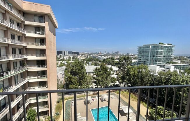 1 bed, 1.5 baths, 715 sqft, $3,000, Unit 808