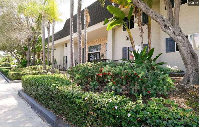 3535 MADISON AVE