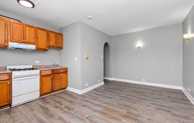 1 bed, 1 bath, 400 sqft, $1,950, Unit 4344 - 212