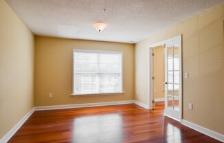 3 beds, 2 baths, $1,700, Unit Unit N