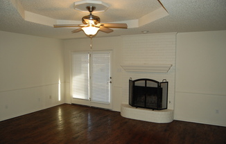 3 beds, 2 baths, $1,400