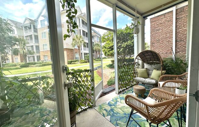 2 beds, 2 baths, $1,800