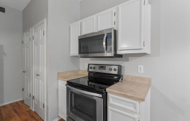 1 bed, 1 bath, $1,199