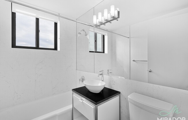 1 bed, 1 bath, $7,000, Unit 31D