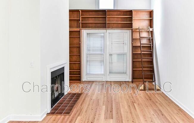 115 N LEE ST