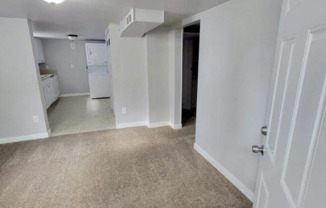 2021 1/2 4 AVE
