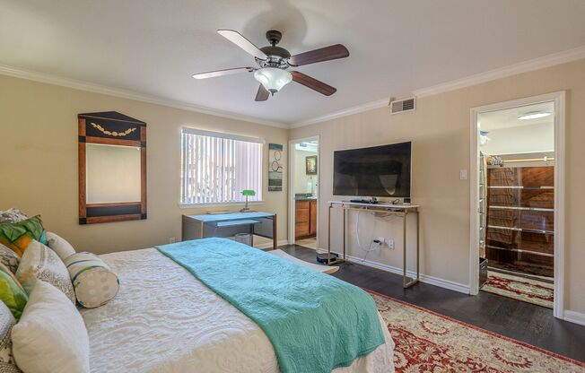 2 beds, 2 baths, $2,500, Unit #107