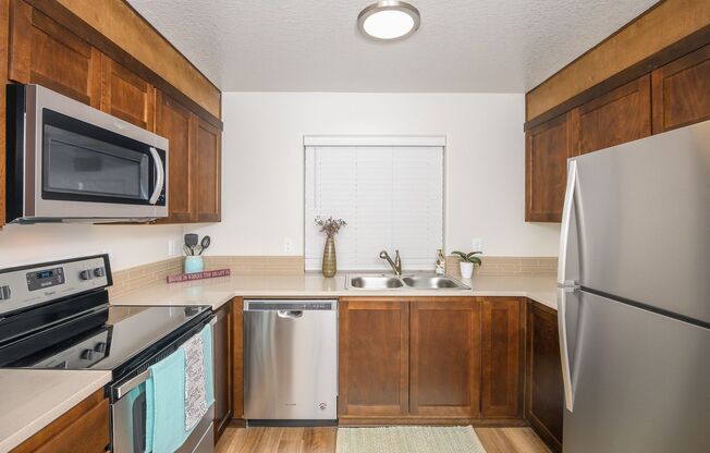 2 beds, 2 baths, 956 sqft, $1,795, Unit 101