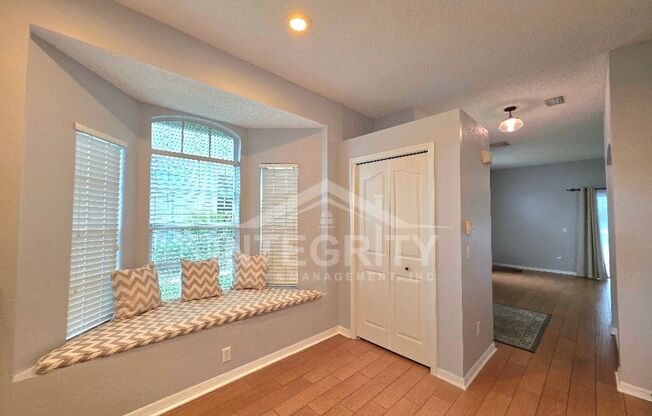 3 Bed/2.5 Bath, 1,336 Sqft - 10107 Farmingdale Pl Tampa, FL 33624