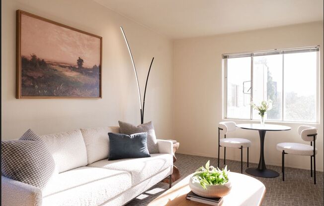 Eugene Manor Apartments