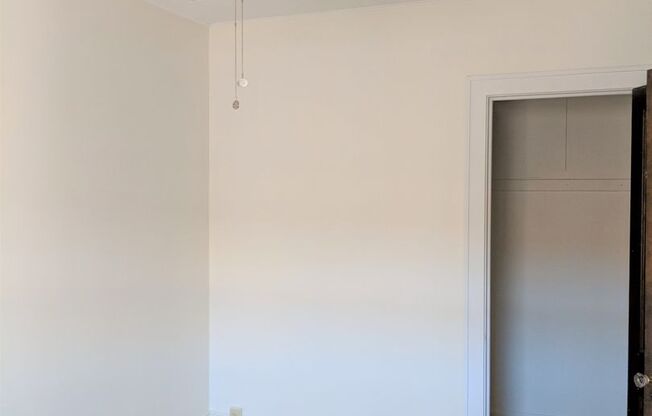 2 beds, 1 bath, 725 sqft, $1,349, Unit 2801-107