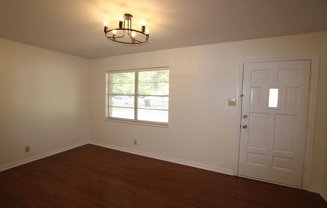 Spacious 3/1.5/2 in South Tyler!