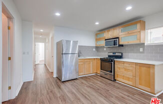 2 beds, 1 bath, $2,645