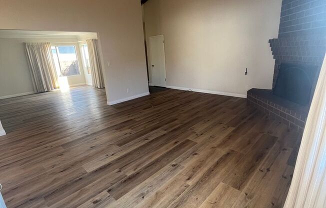 Beautiful Open Floor 4bd 2ba House - Ramona District