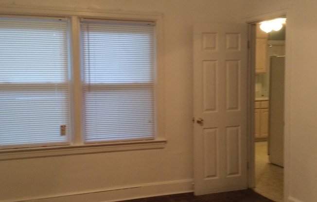 3 beds, 1 bath, $1,395