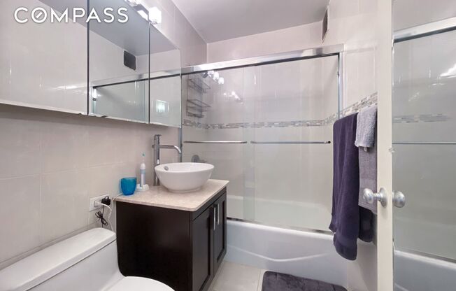 Studio, 1 bath, 475 sqft, $3,300, Unit 6F