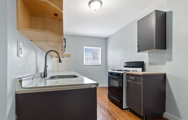 1 bed, 1 bath, 750 sqft, $1,350, Unit 5233 Butler Street 3rd Floor