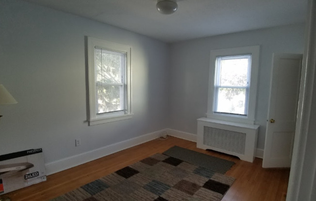 123 W BROAD ST