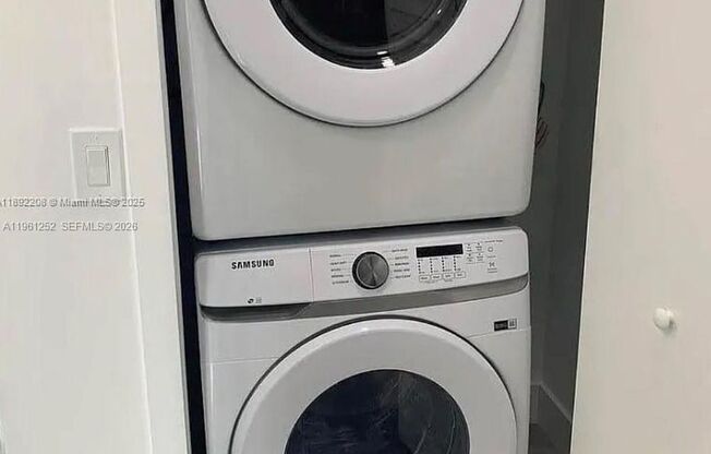 655 NW 24TH AVE FORT LAUDERDALE, FL 33311