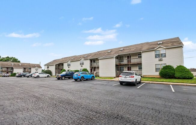 4 beds, 2.5 baths, 1,650 sqft, $1,800, Unit Chapel Dr-6823
