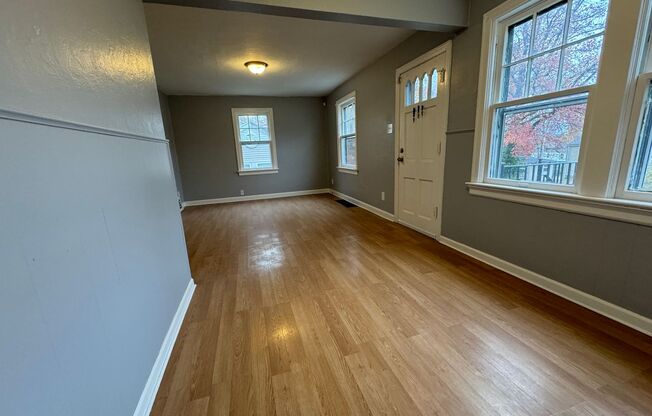 2 beds, 1.5 baths, $995