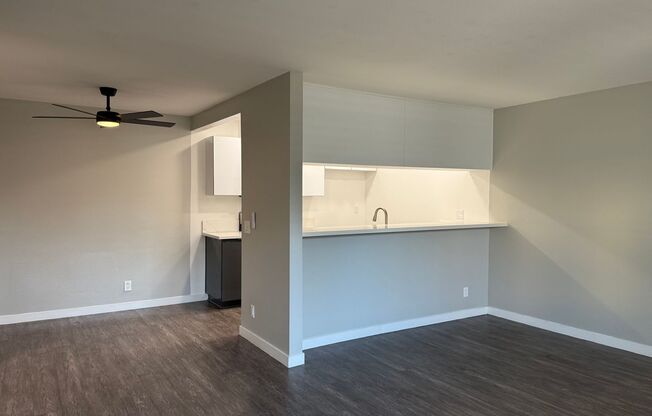 2 beds, 2 baths, 850 sqft, $3,170, Unit 839-07