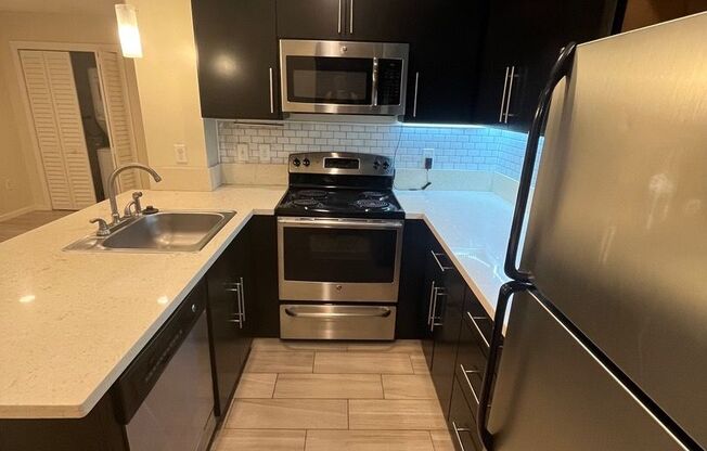 Marvelous Modern Midtown- The Elan