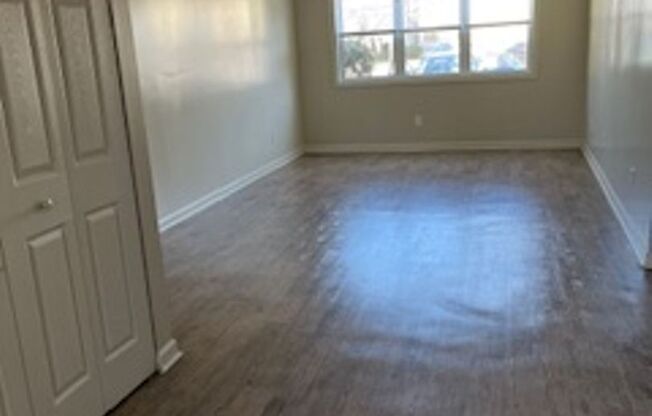 2 beds, 1 bath, 940 sqft, $1,200, Unit 141F