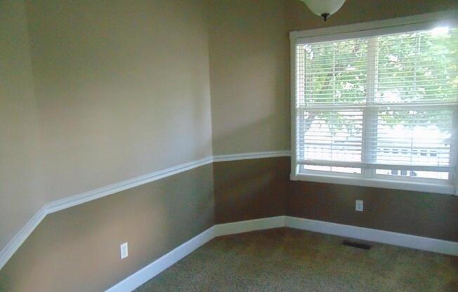 1443 GRAND AVE