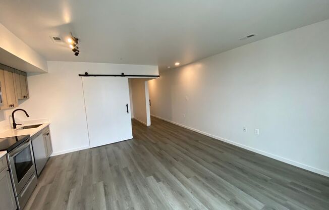 1 bed, 1 bath, 545 sqft, $1,550, Unit 410
