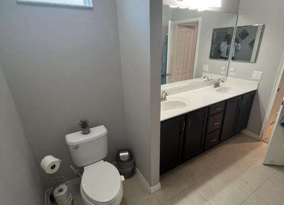 4 beds, 2 baths, 1,930 sqft, $2,500