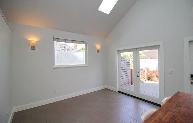 Gorgeous Newer Construction 1+ Bedroom ADU in Overlook Neighborhood