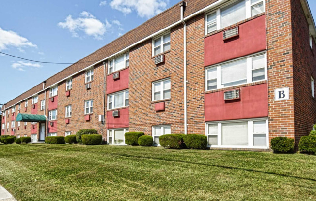 Oak Ridge Apartments