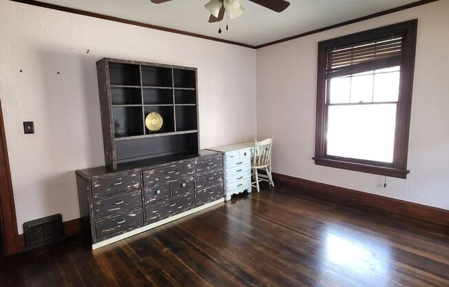 4 beds, 2.5 baths, $1,900