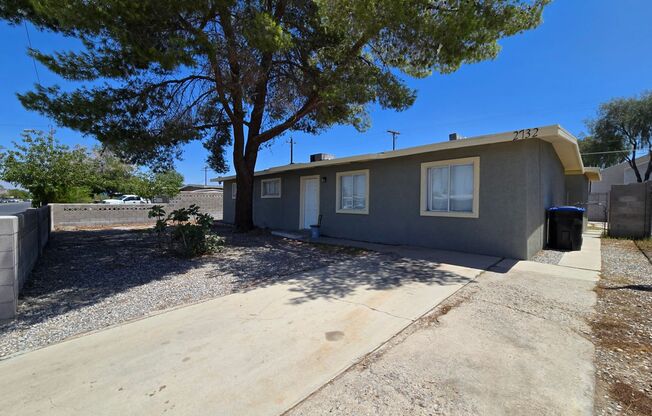 Single story 3 Bedroom house ready for move in!!