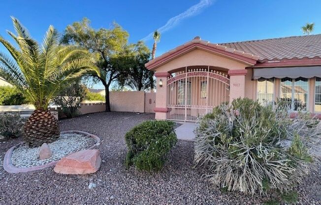 9011 W Viking Rd! 3 Bed / 2 Bath 1 Story House w/ Pool!