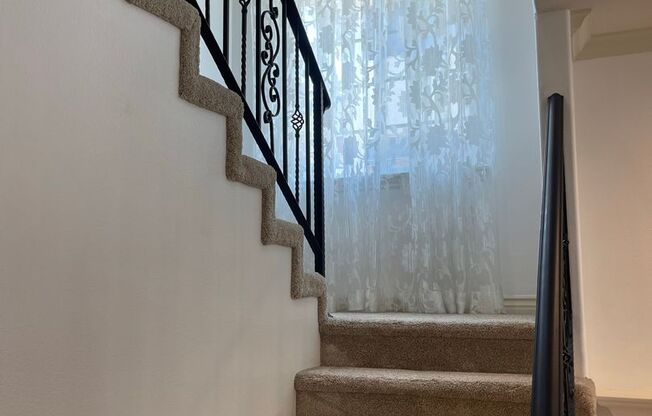 San Gabriel 3 beds 2.5 bathrooms for lease