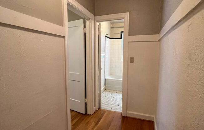 Studio, 1 bath, $1,295, Unit 112