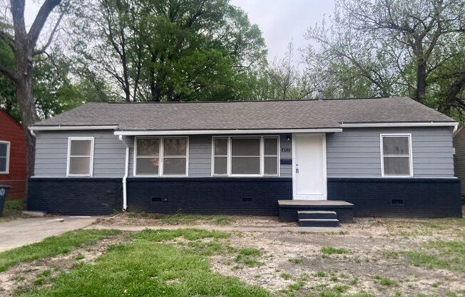 Newly Updated 4 Bedroom Home by Gibbs Shopping Center