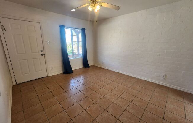 Elm Ave 7153