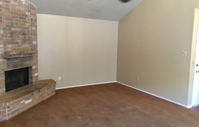 NICE HOME SURROUNDED BY LOTS OF TREES*MASTER BEDROOM HAS HIS/HERS WALK-INS*GREAT NEIGHBORHOOD FOR GROWING FAMILY*FIREPLACE IN LIVING*EASY ACCESS TO LACKLAND AFB