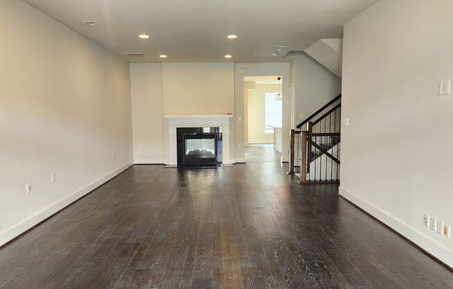 3 BR Plus Den and Garage in Potomac Yard!