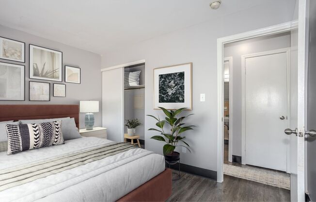 Studio, 1 bath, 420 sqft, $700