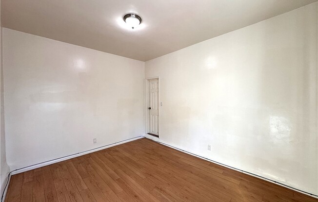 7055 3 AVE
