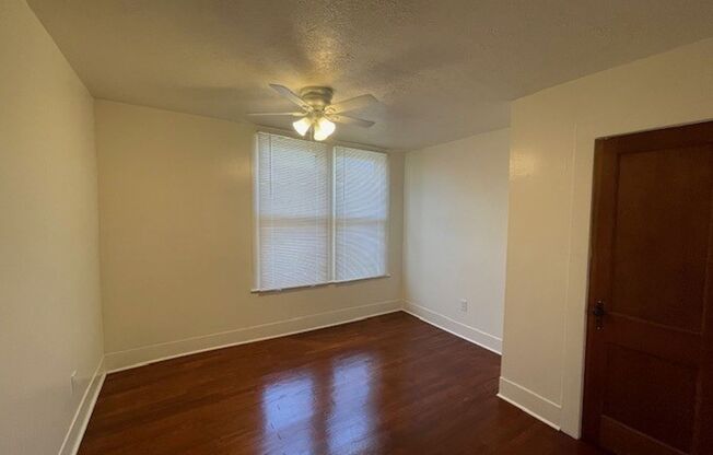 CHARMING 2 BEDROOM APT NEAR THE LOVELY MARYVILLE COLLEGE CAMPUS!!
